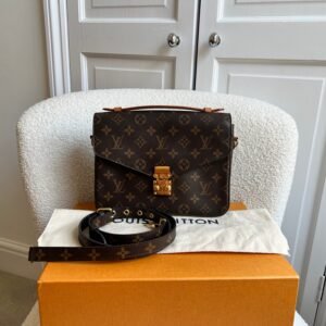 Louis Vuitton Pochette Metis Monogram